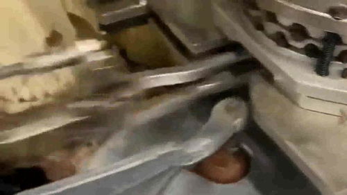 元宝巧克力糖生产设备 高效自动化与节日传统的完美结合