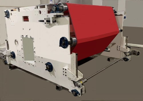 高效熔喷布挤出机械机组 科技赋能，铸就“元宝机”新篇章